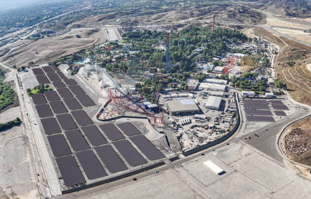 Solar carport to provide 100% electricity needs for amusement park in Los Angeles