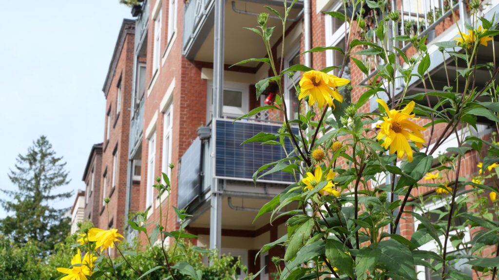 How Germany outfitted half a million balconies with solar panels