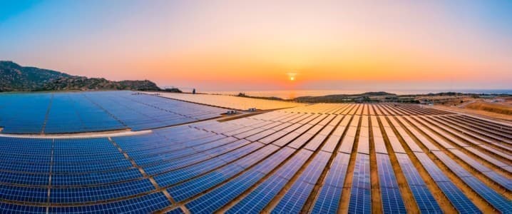 New Solar-Powered Device Extracts and Stores Lithium from Brine