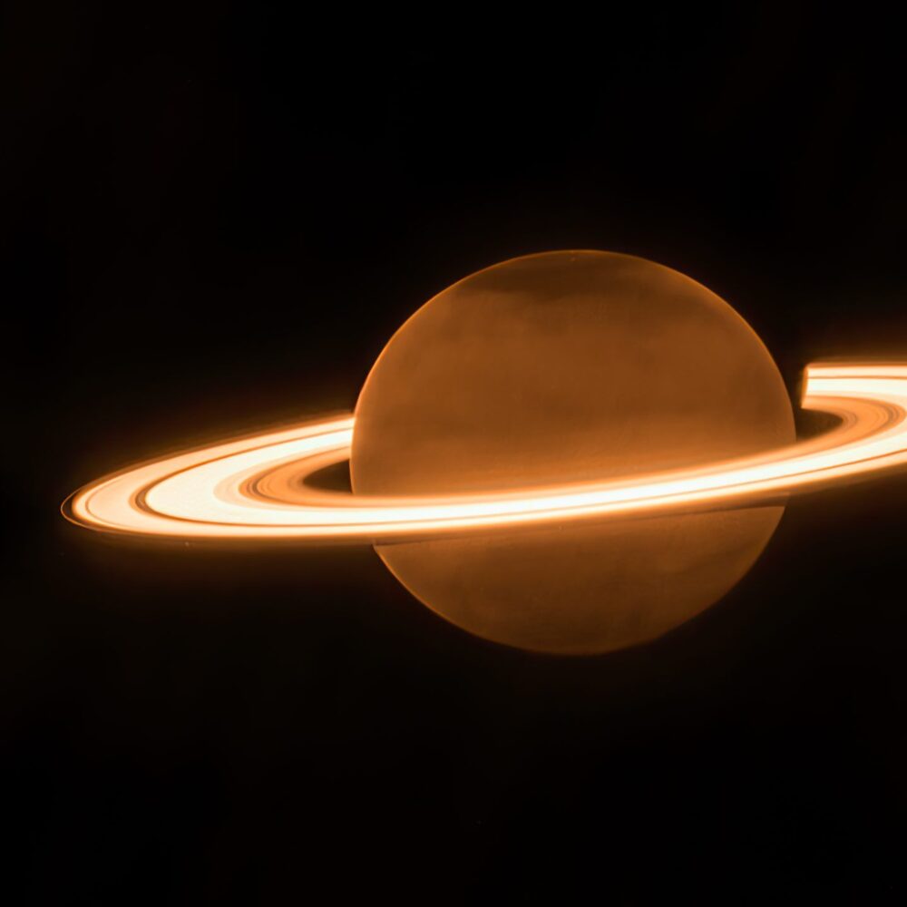 In 5 pictures how Saturn is a mini solar system in itself
