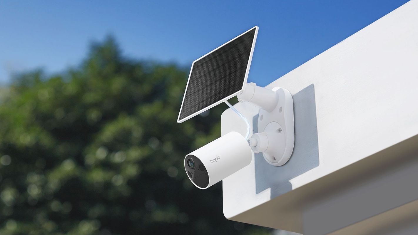 Save 29% on this solar-powered security cam with hassle-free setup