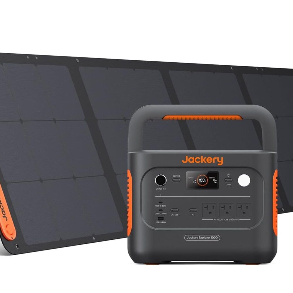 It’s Not Black Friday, but This Jackery Power Station With Solar Panel Is Still $600 Off