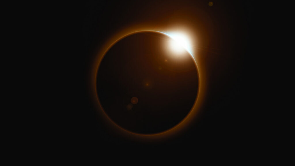 7 Types of Eclipses: Lunar, Solar and … Hybrid?