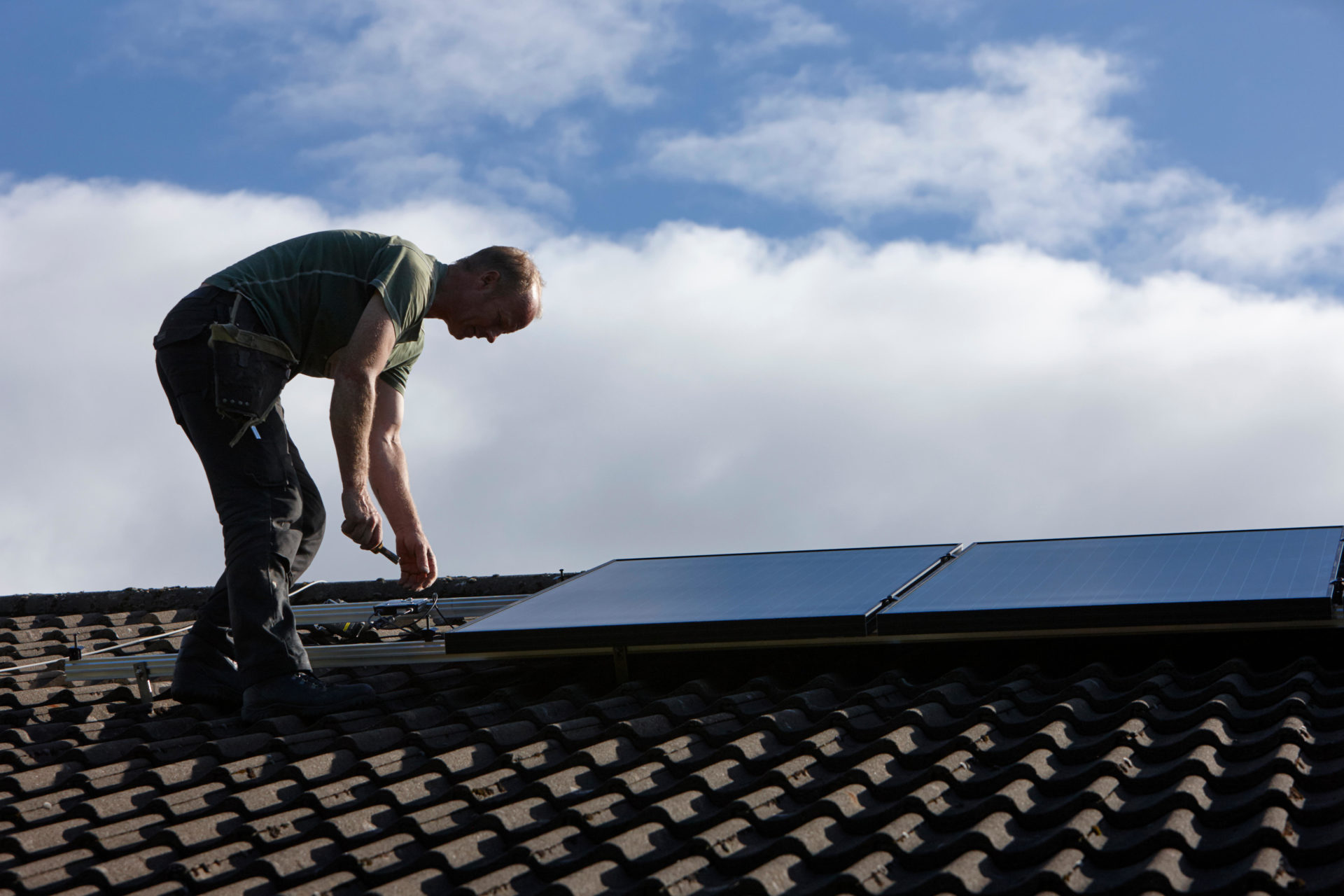 Cuts to solar grant ‘not in interests of climate targets’