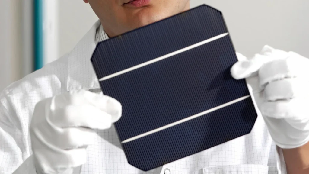 New Nanotech Boosts Solar Cell Efficiency Over 10%