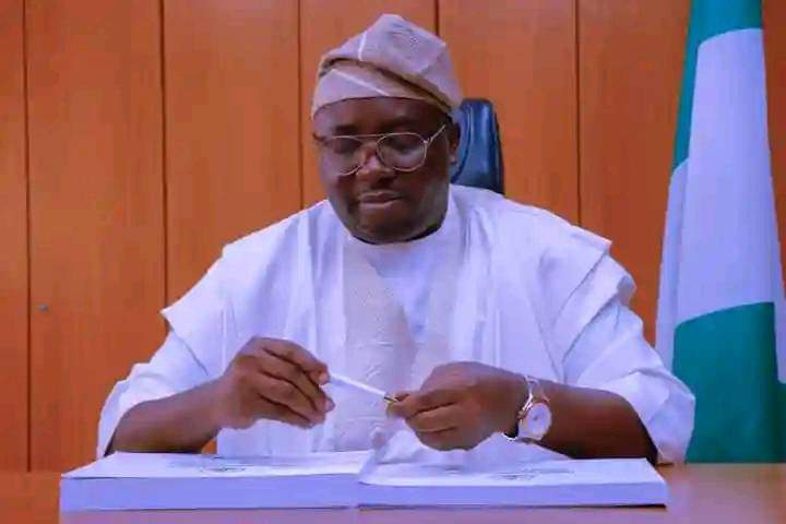 FG rolls out solar hybrid mini-grids to power healthcare centres nationwide