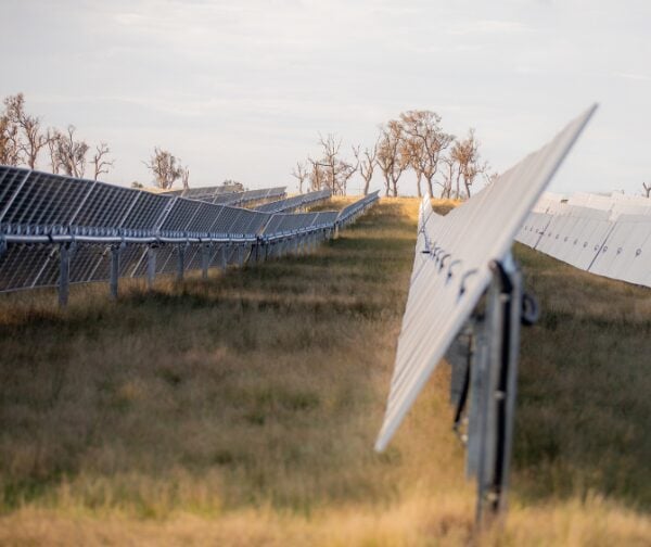 Energy retailer Flow Power signs offtake deal with 400MW Stubbo Solar project in Australia