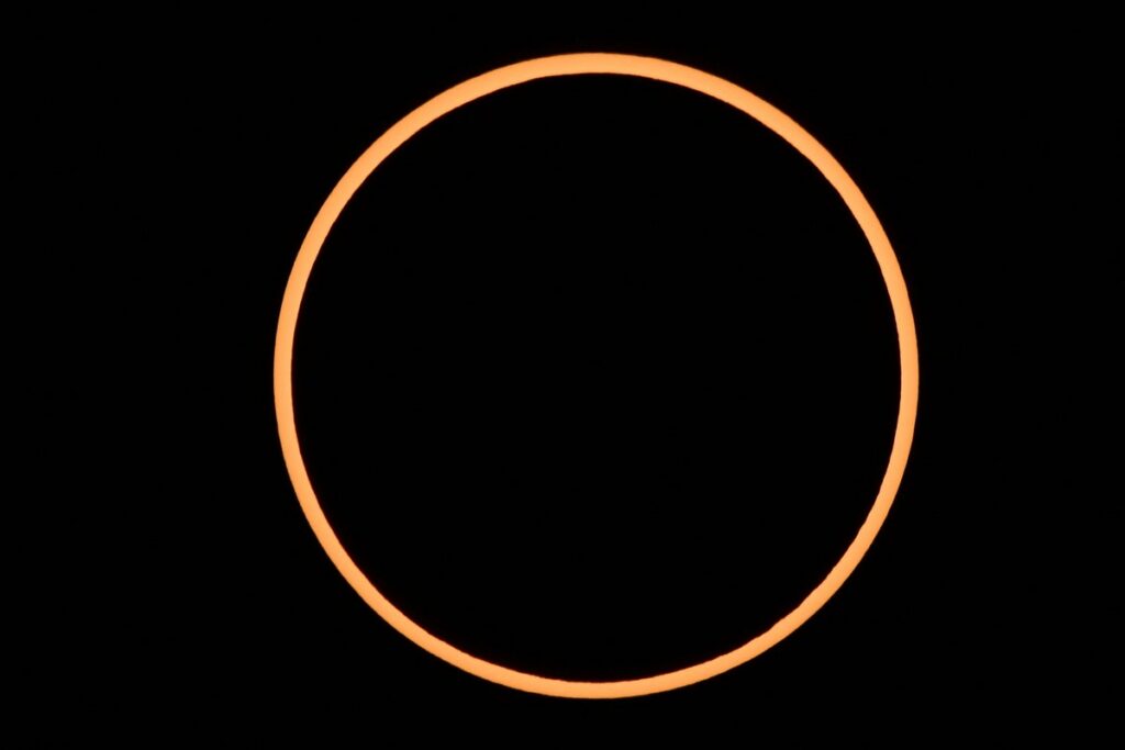 First solar eclipse of 2026 blazes a ‘ring of fire’ above Antarctica