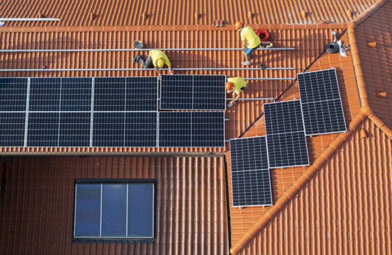 Climate Council: Solar and battery storage offer Australia protection from AU$1 billion monthly fuel price shocks