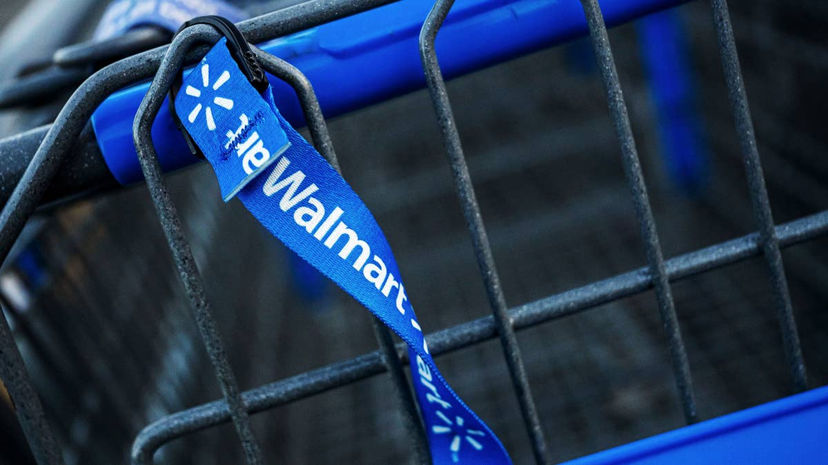 Walmart’s bestselling $160 outdoor solar lanterns are now $36