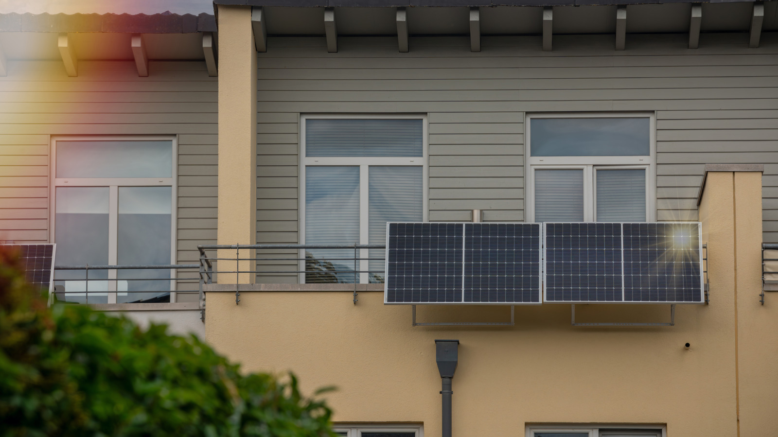 Lidl’s New Battery Fixes One Of The Biggest Problems With Solar Panels