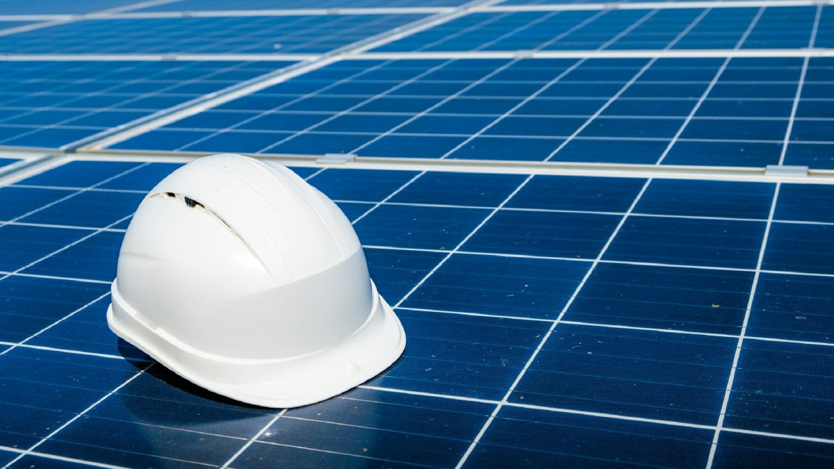 Solar Is the Cheapest Power in History, But States Are Retreating From It