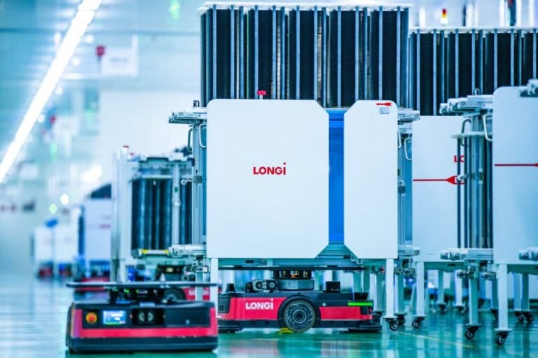 LONGi reports 35.5% efficiency for silicon-perovskite tandem solar cell