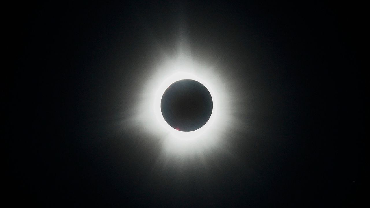 1 week to go until a dramatic total solar eclipse darkens the skies over Spain, Iceland and Greenland