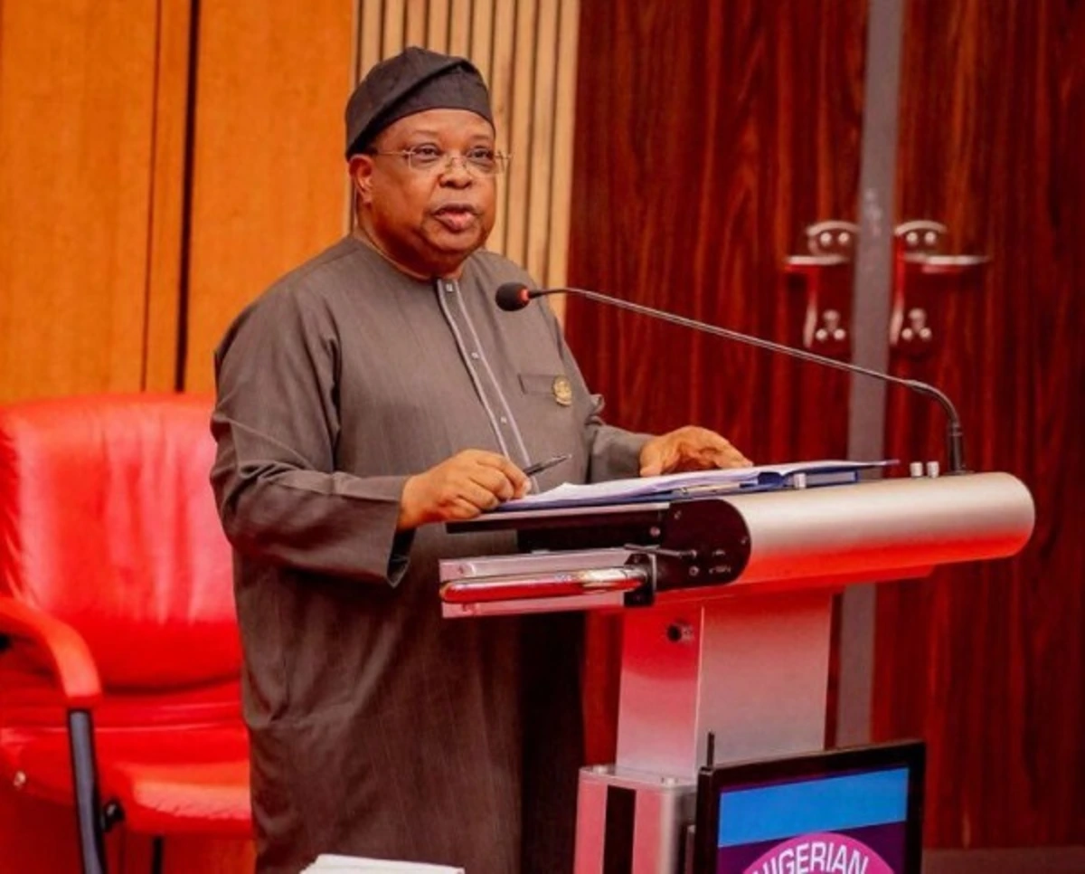 FG commissions 3.3MW solar mini-grid, 2MWh battery storage at Yakubu Gowon University