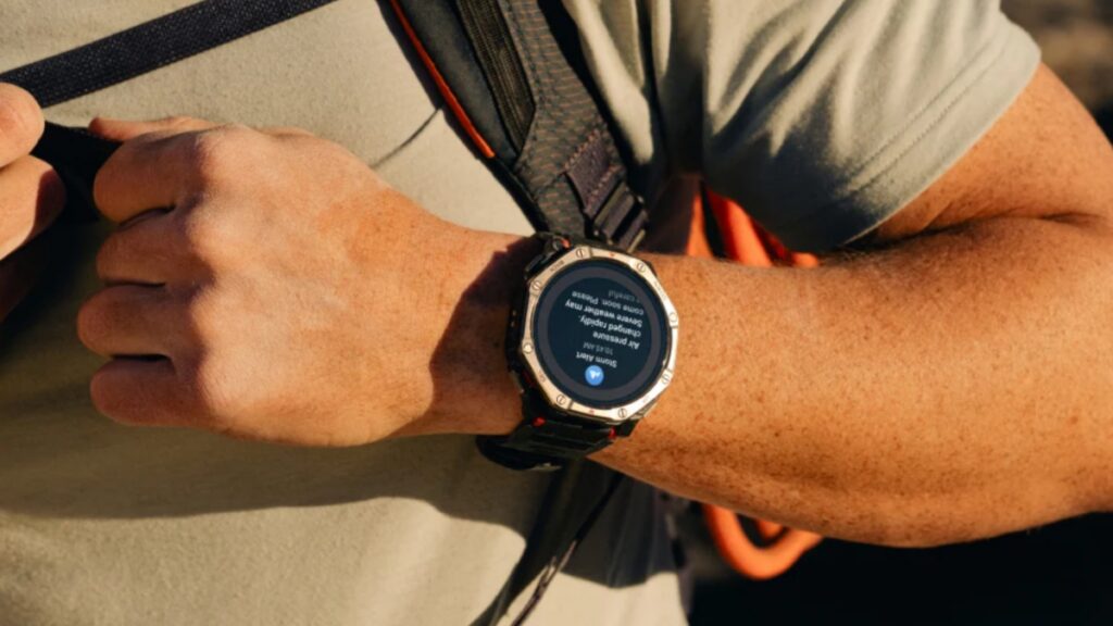 Amazfit’s new LiveShare feature brings real-time safety tracking to the T-Rex Dual Solar smartwatch